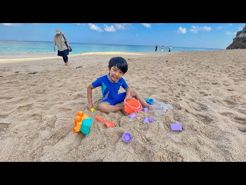 Kyo Main Pasir di Pantai