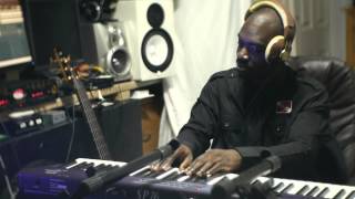 Ringtone Challenge: Gospel producer Donovan Capron makes a beat quickly
