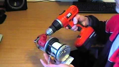 Zoom22 Hand Held Lure Machine