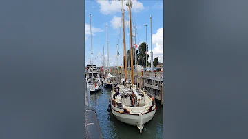 ??? Vlissingen Netherlands ???? Sluicebox @TravelwithHugoF  #boatlock #sluicebox #sluice #sluis