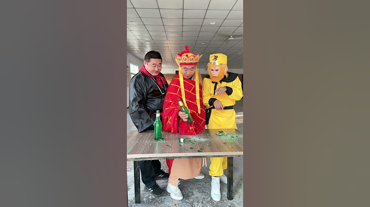 孙悟空挑战捏碎啤酒瓶Sun Wukong challenges to crush a beer bottle#Kungfu #Wingchun #Funny #Stunt #shorts