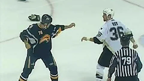 Andrew Peters vs Andre Roy Sep 29, 2006