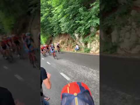 Видео: Vuelta a Espana 2019: Тадеж Погакар Примоз Рогличтой эвсэж 13-р шатанд түрүүлэв