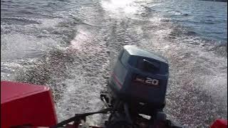 Yamaha 20 HP 2 stroke Autolube full speed