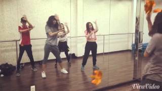 Nhóm BB&BG tập nhảy Bad Boy - Đông Nhi