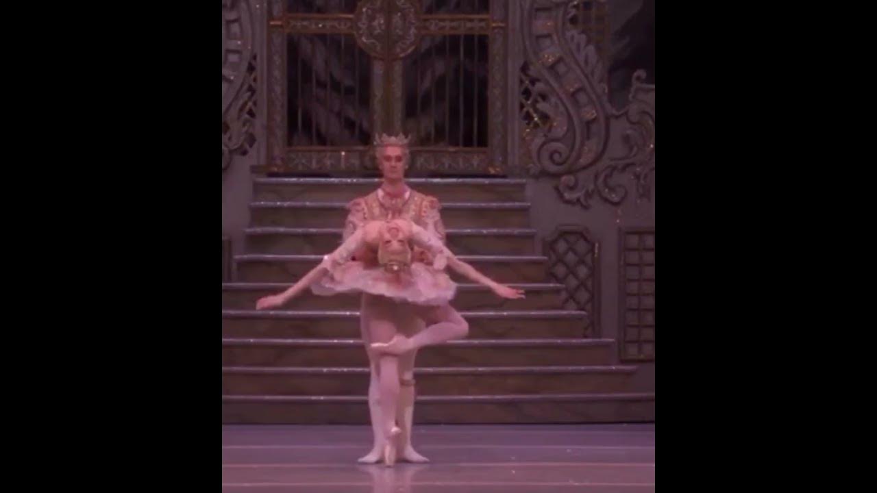 Fumo Kaneko & William Bracewell - Sugar Plum Pas de Deux