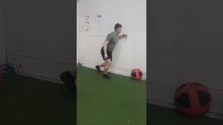 Wall leaning triple extension