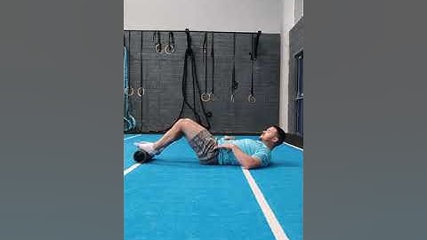 Hamstring bridge with foam roller