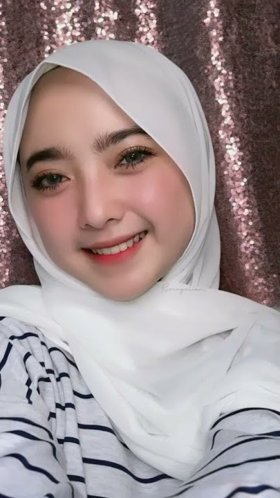 kerudung putih bagus gak ?