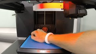 New Makerbot Replicator 2 3D Printing Timelapse