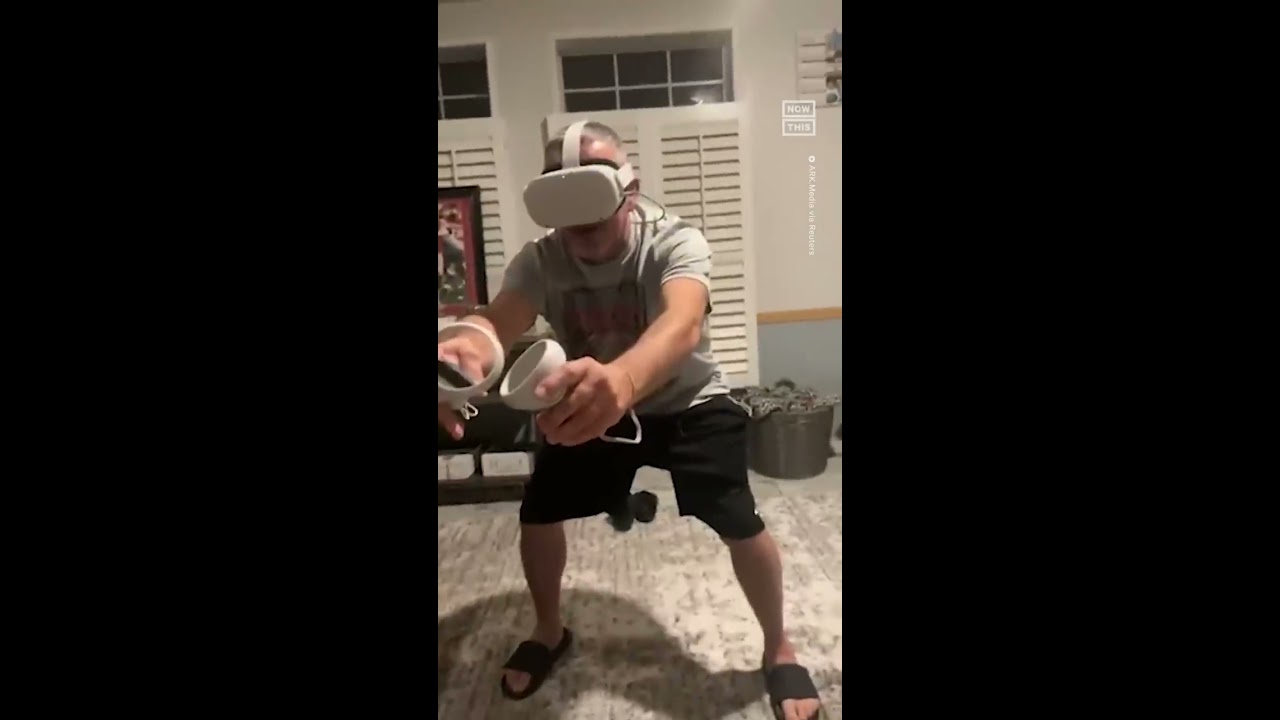Dad S First Try At NFL Virtual Reality Ends In Disaster