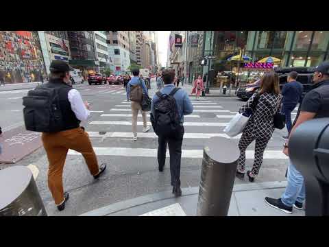 Video: Mua sắm trên Đại lộ số 5 Nổi tiếng của New York