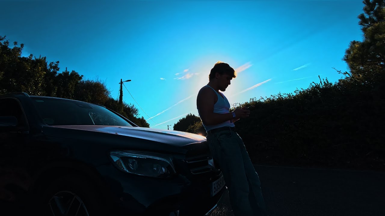 Watch WILLY EME, Racoynz - ENTRE TRAGOS... | CADA MES on YouTube Watch WILLY EME, Racoynz - ENTRE TRAGOS... | CADA MES on YouTube