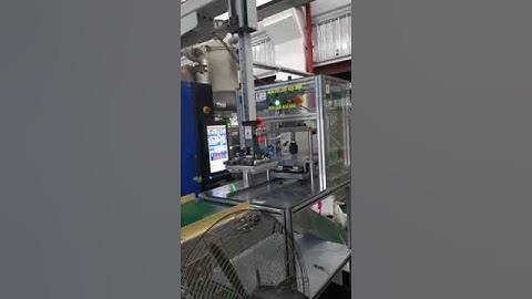 Injection molding, automatic cutting runner, cutting gate