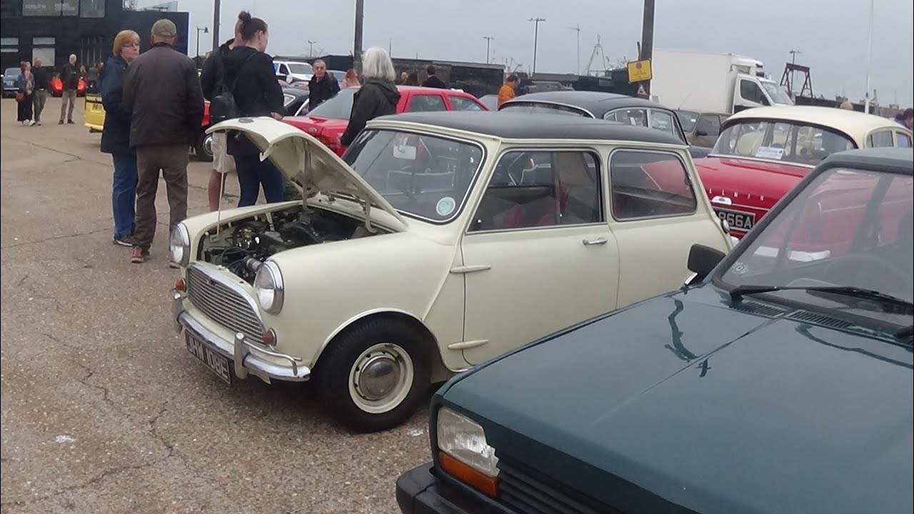 Фотографии и изображения с выставки классических автомобилей в Гастингсе 2025 года.