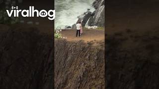 Stranger’s Cliffside Proposal Caught on Camera || ViralHog