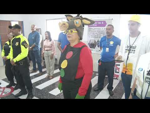 ALUNOS DA REDE MUNICIPAL DE ENSINO RECEBEM CARAVANA DE PALESTRAS REFERENTE AO MAIO AMARELO