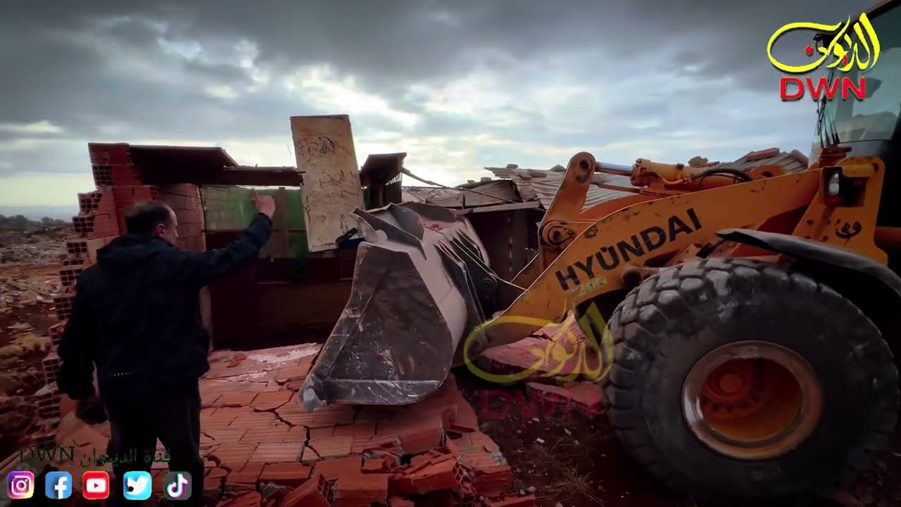 وهران تواصل تطهير العقار العمومي.. هدم بنايات فوضوية بـ