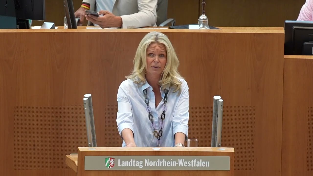 Angela Erwin | Commercial Courts