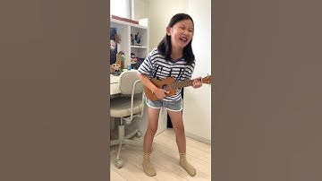 Thumbnail of 【ウクレレ1日目】初心者の娘が10分で弾けるようになった曲【#shorts】