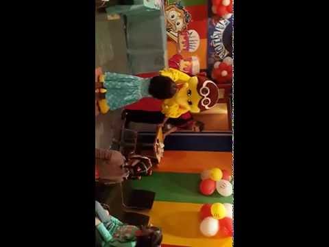 فيديو: كيف تحتفل بعيد ميلاد في ماكدونالدز