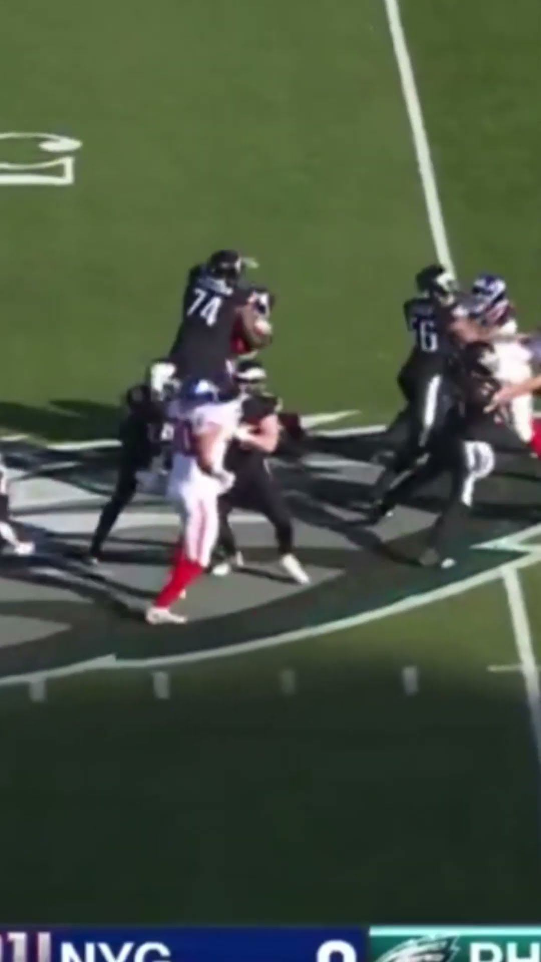 Tanner McKee senses pressure and DELIVERS A NICE BALL to Will Shipley ?? Eagles vs Giants Highlights