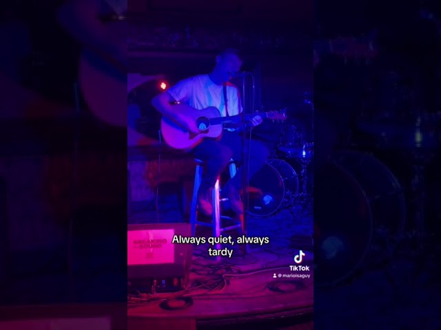 Mario Houle - I Got Up Today (Live at Madame Siam)