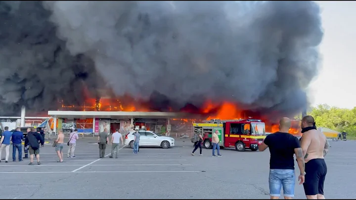 Russian missile strike kills at least 10 civilians at Ukrainian mall - DayDayNews