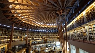 探訪　木々に抱かれ勉学に励む　秋田市　国際教養大学の中嶋記念図書館
