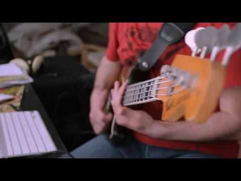 The Alf theme on bass (73 Fender J)