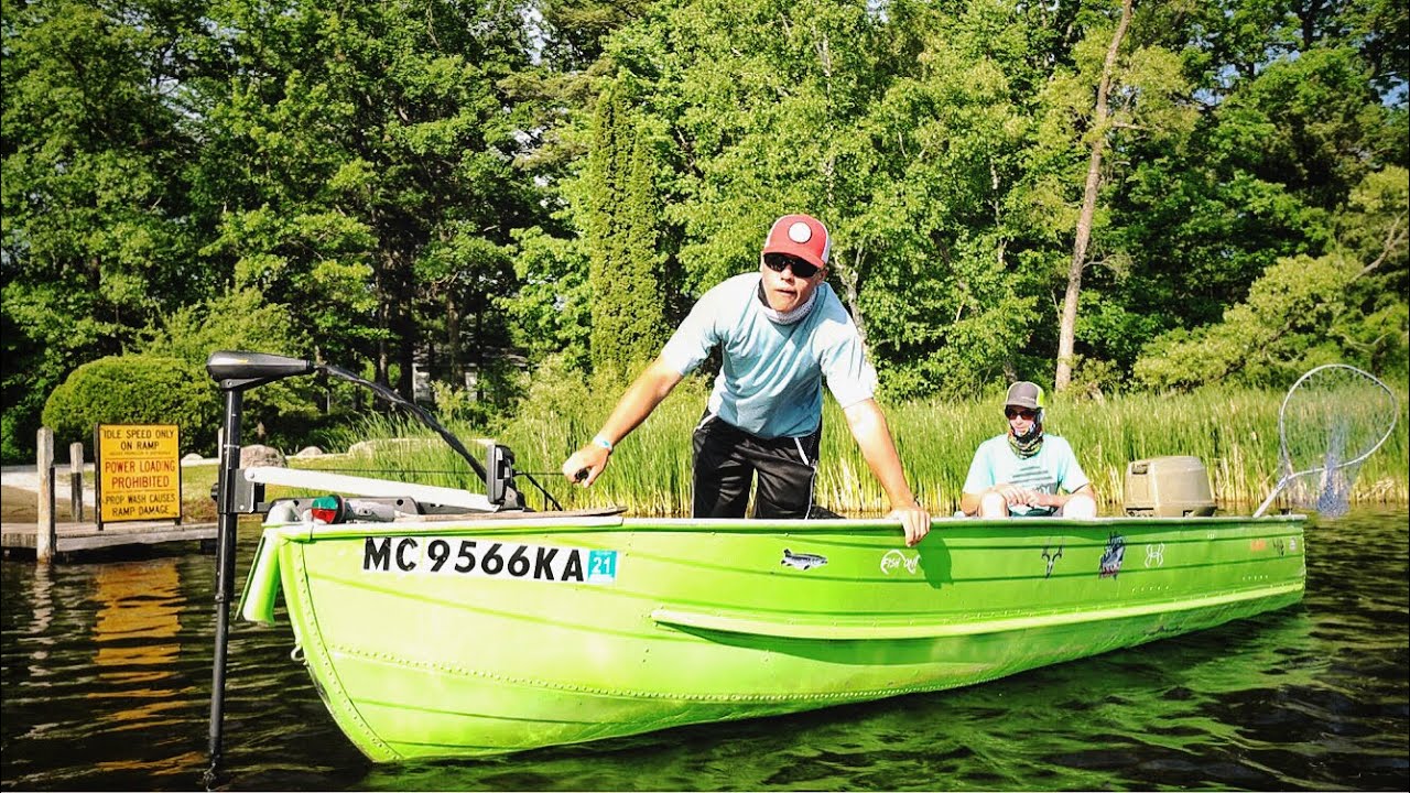 SMALL Jon Boat vs BIG Bass Boat TOURNAMENT (CRAZY Fish Catch)