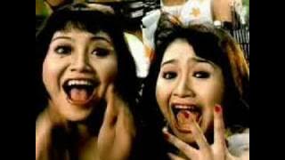 Kembar Srikandi - iklan Ya! Kopi Susu