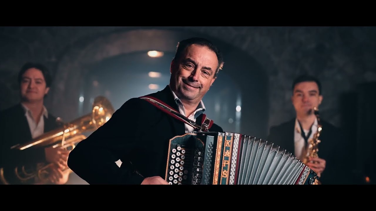 Družina Sotošek in Mama Manka - TA FRAJTON (Original video)