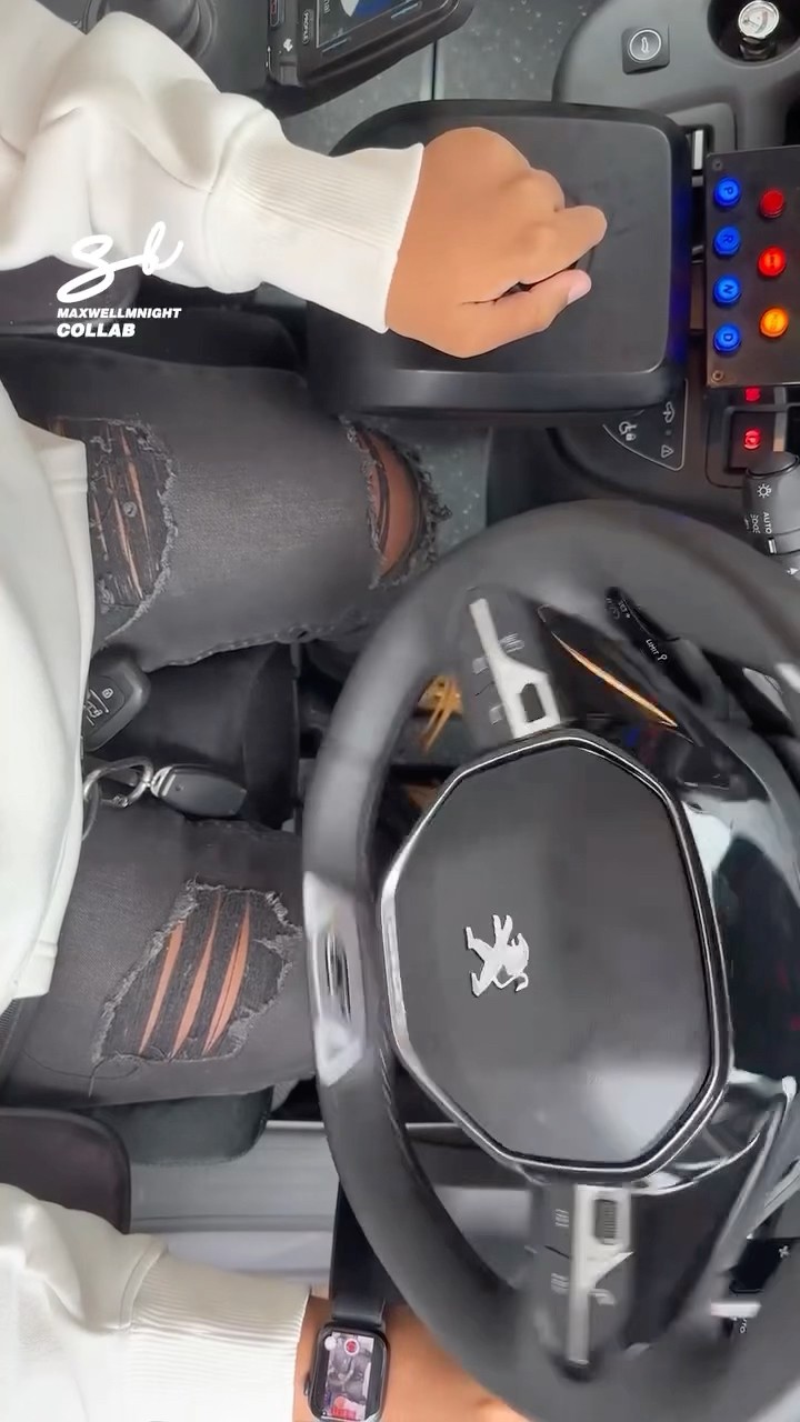 Driving with a joystick rather than pedals ? #joystick #disabilities #vehicles