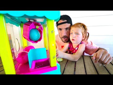 TOY CLAW MACHINE!! Adley and Dad Master our NEW Family Game!  (mini pets inside)