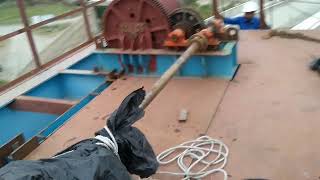 Vertical hydraulic gate. Rope drum hoist