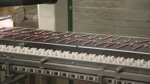 Watch this candy cane-sorting "seeing" robot in action