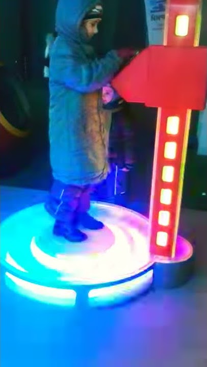Машина времени из фильма "Гостья из будущего" - YouTube