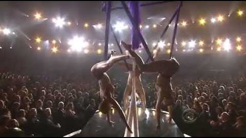 Pink - Glitter in the air (Grammy Awards 2010)