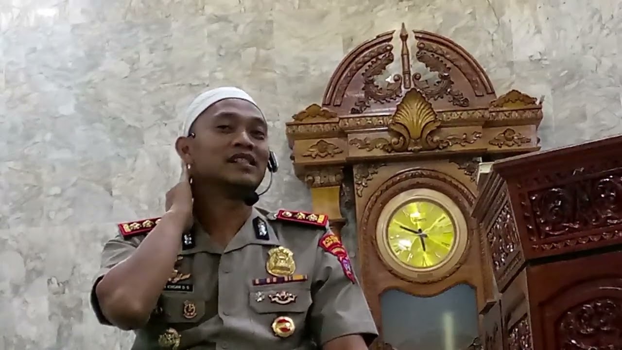 GERAKAN SUBUH BERJAMAAH POLRES TANAH DATAR DI MASJID RAUDHATUL MUKMININ TANJUNG LIMAU PARIANGAN