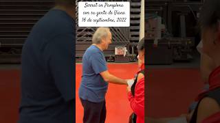 Serrat en Pamplona con su gente de Viana, Navarra. 16 de septiembre, 2022 #serrat #jms #españa