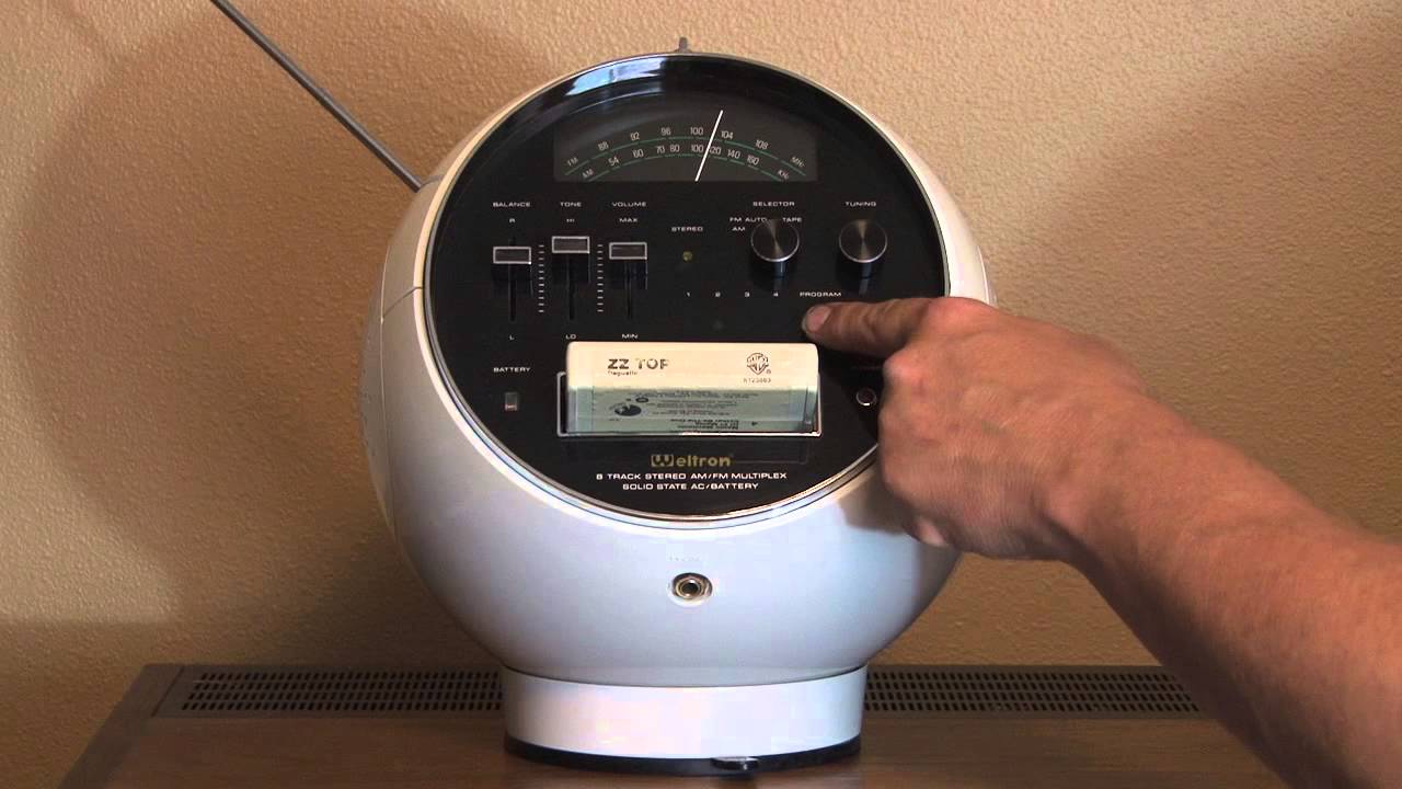 Radio lecteur de cassettes Weltron – Legend Factory | Brocante en ligne