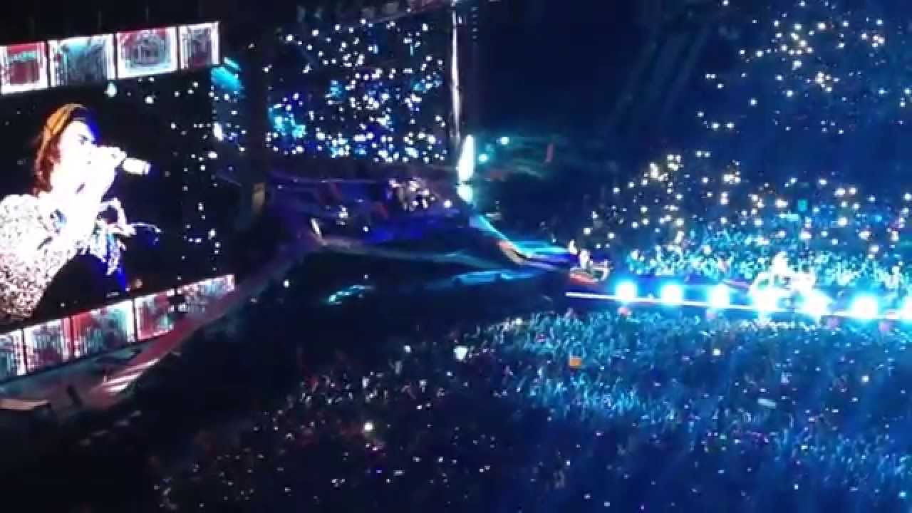 One Direction - Little Thing - WWAT 2014 - Porto, Portugal