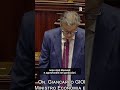 Giorgetti alla Camera per lo scostamento, ma l’aula è deserta e lui saluta ironico i colleghi