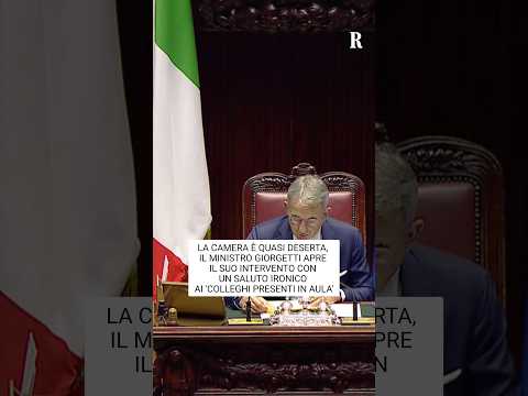 Video Giorgetti alla Camera per lo scostamento, ma laula è deserta e lui saluta ironico i colleghi