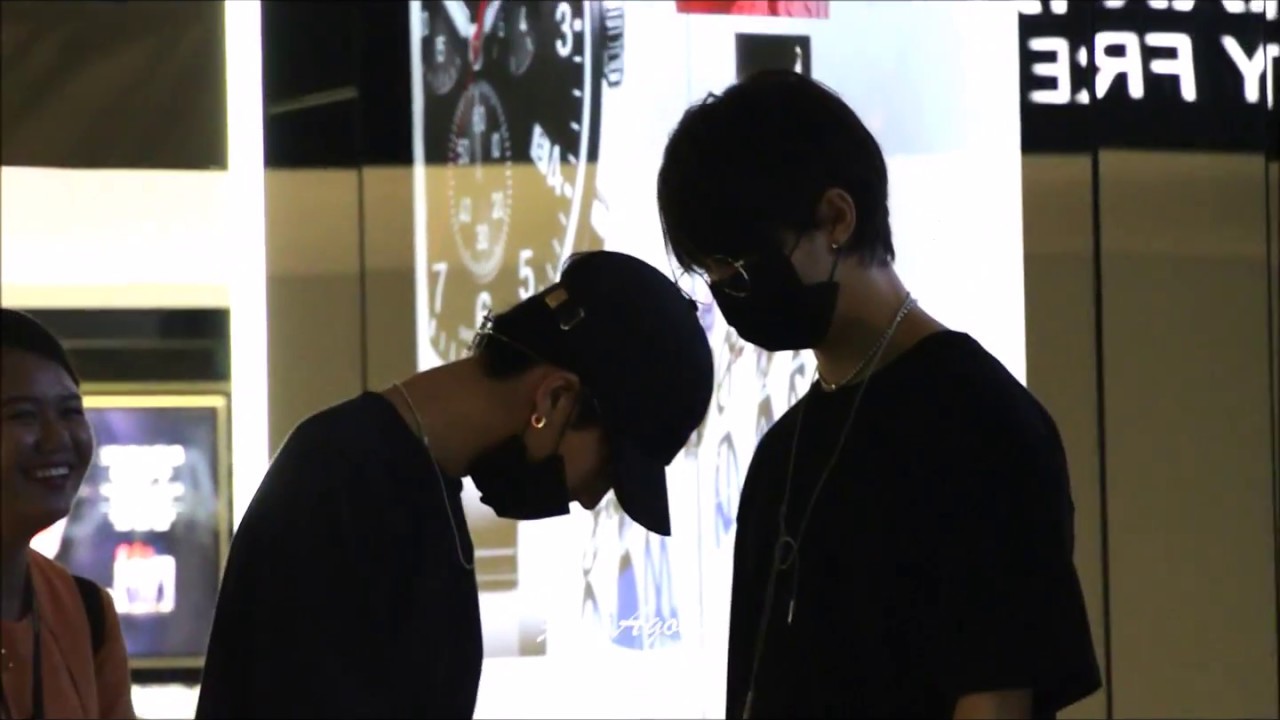 181013 STRAY KIDS (스트레이 키즈) - DEPART EVERYWHERE ALL AROUND THE WORLD (PART 2)