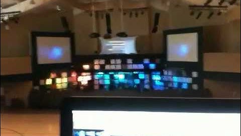 Three screen setup and training propresenter