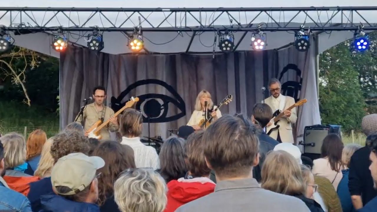 Dina Ögon Blacksta Vingård 2025