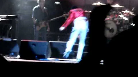 one night of Queen @ Liverpool Empire clips8