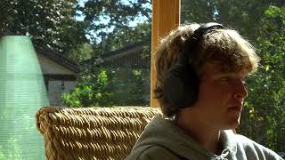 Sony Noise Cancelling Headphones WH-1000XM4 // official 4K spec ad